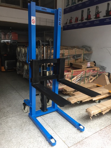2噸工字鋼手動(dòng)堆高車(chē)