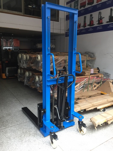 2噸工字鋼手動(dòng)堆高車(chē)